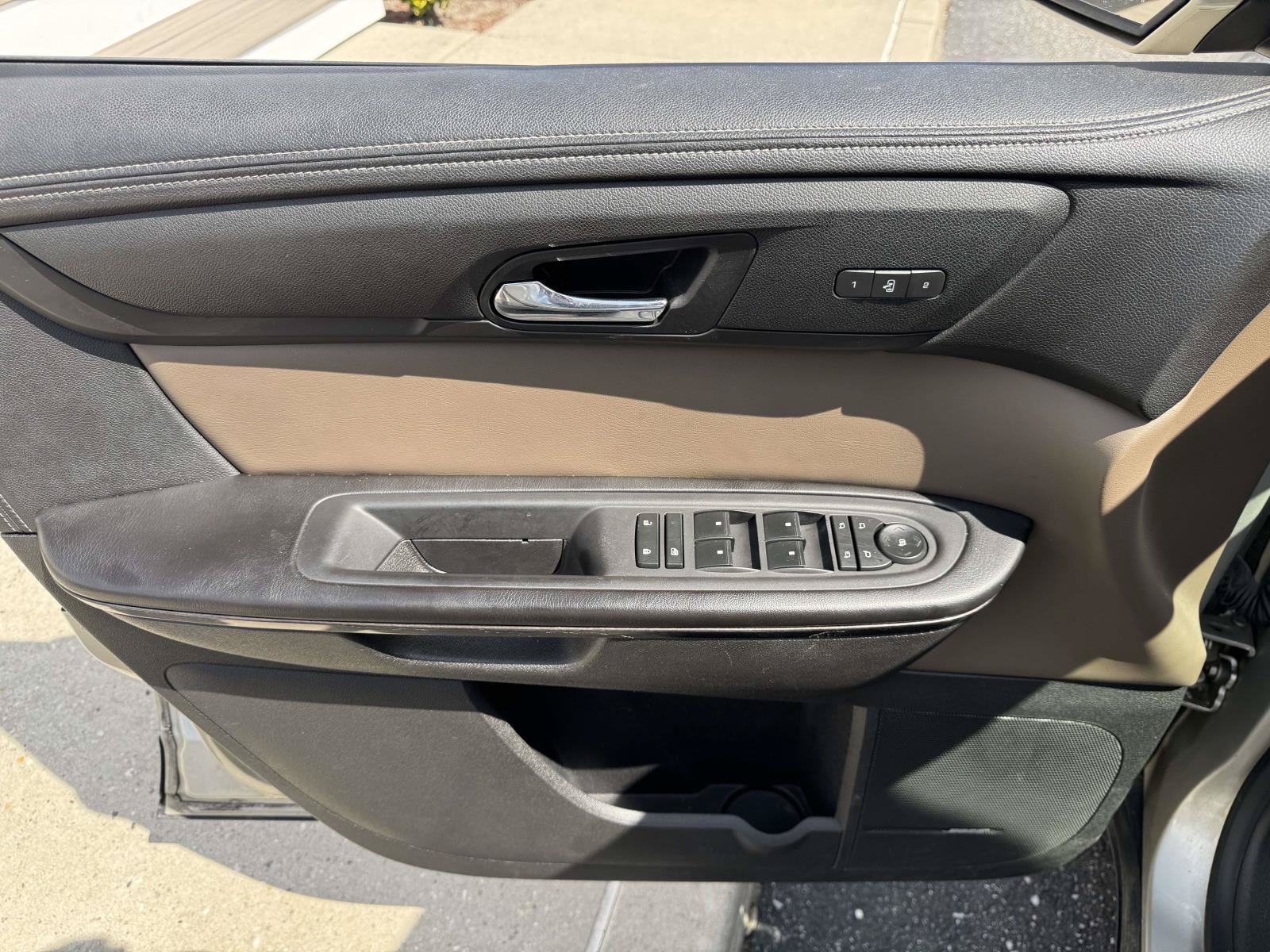 Used 2017 GMC Acadia Limited SLT AWD/4WD image 14