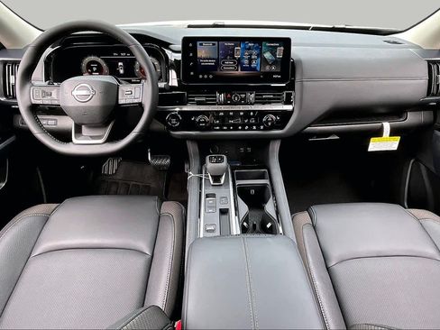 New 2026 Nissan Pathfinder SL FWD image 5