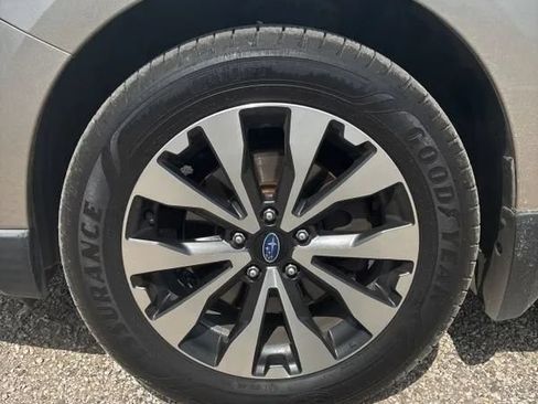 Used 2015 Subaru Outback 3.6R Limited AWD/4WD image 17