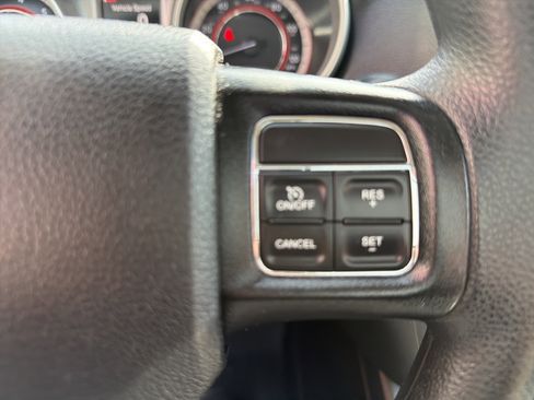 Used 2015 Dodge Journey SXT w/ Flexible Seating Group image 18