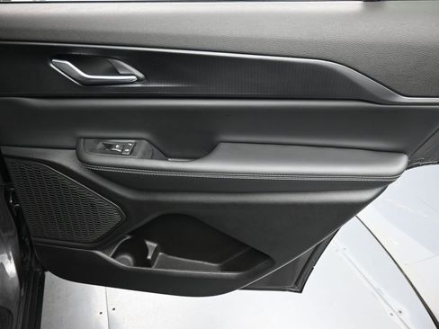 New 2026 Jeep Grand Cherokee L 4WD image 15