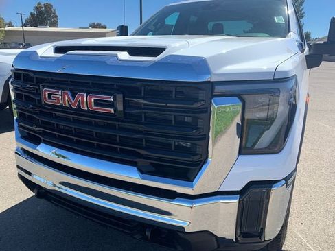 New 2026 GMC Sierra 2500 Pro w/ Convenience Package AWD/4WD image 3