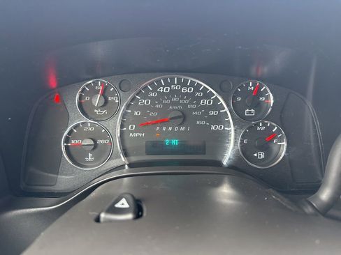 Used 2024 Chevrolet Express 2500 w/ Driver Convenience Package image 22
