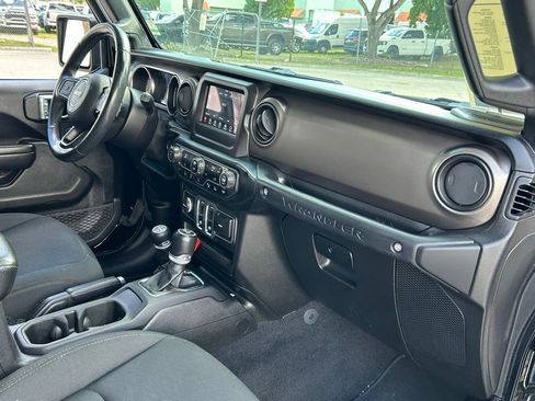 Certified 2021 Jeep Wrangler Sport S image 30