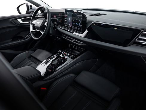 Certified 2025 Audi A5 2.0T Premium Plus w/ Premium Plus image 8