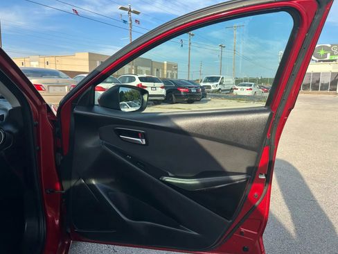 Used 2016 Scion iA image 12