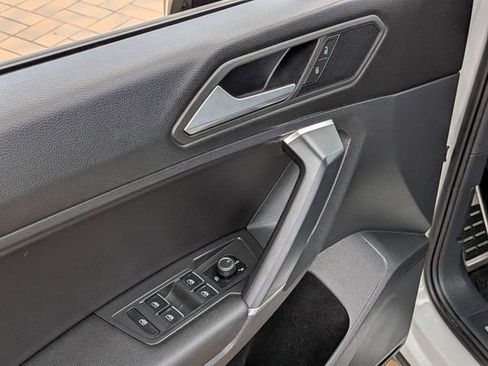 Used 2020 Volkswagen Tiguan SE R-Line AWD/4WD image 15