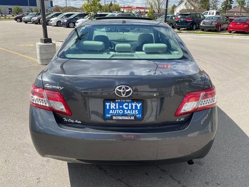 Used 2011 Toyota Camry LE FWD image 6