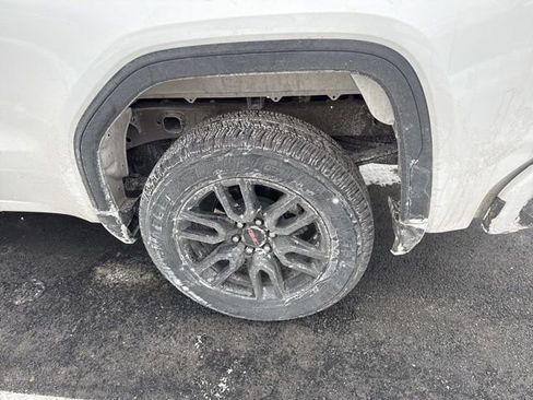 Certified 2025 GMC Sierra 1500 Elevation image 12