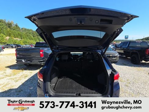 Used 2022 Chevrolet Equinox RS w/ LPO, Floor Liner Package FWD image 14