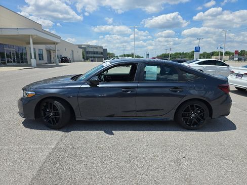 Used 2025 Honda Civic Sport image 11
