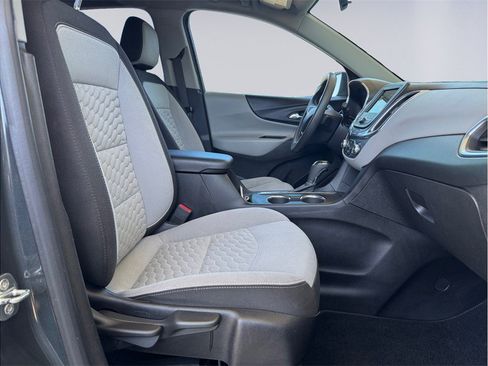 Used 2019 Chevrolet Equinox LS FWD image 19