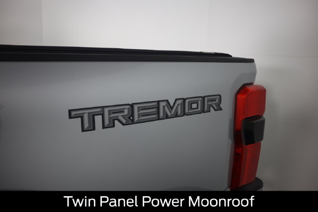 Used 2024 Ford F350 Lariat w/ Tremor Off-Road Package AWD/4WD image 29