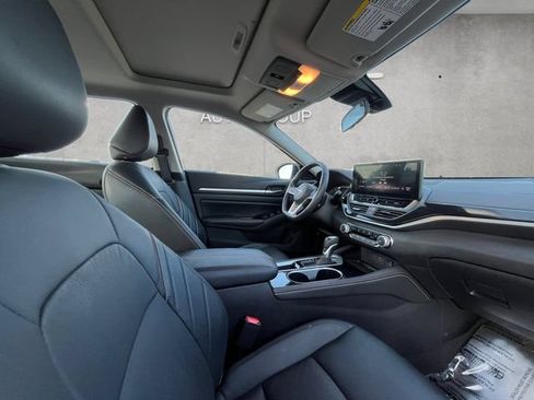 Certified 2024 Nissan Altima 2.5 SR w/ SR Premium Package FWD image 24