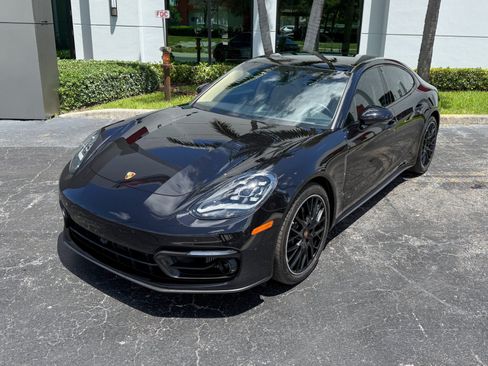 Used 2023 Porsche Panamera Platinum Edition RWD image 9