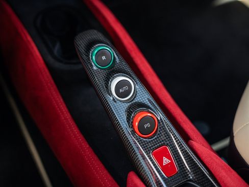 Used 2022 Ferrari F8 Tributo RWD image 20