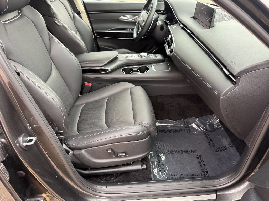 Used 2025 Genesis GV70 2.5T AWD/4WD image 31