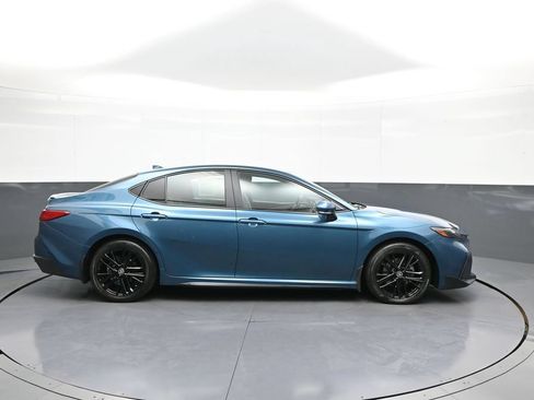 Certified 2025 Toyota Camry SE w/ Convenience Package FWD image 5