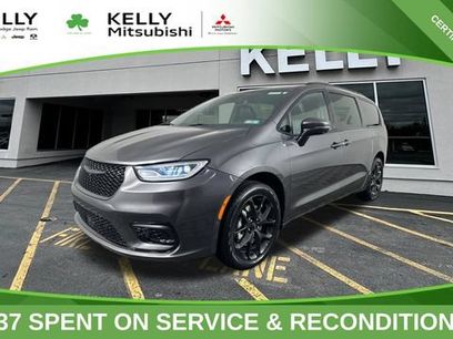Certified 2023 Chrysler Pacifica Touring-L w/ S Appearance Package