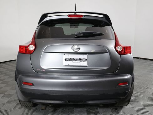 Used 2011 Nissan Juke SV image 3