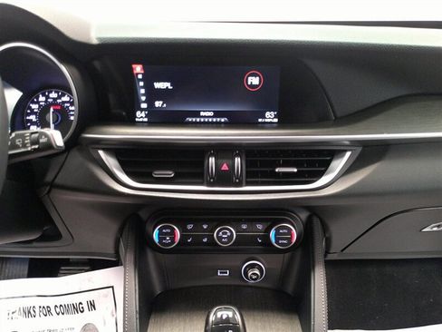 Used 2018 Alfa Romeo Stelvio Ti image 18