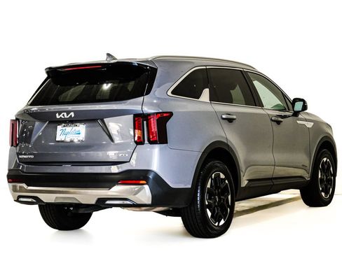 Used 2024 Kia Sorento S AWD/4WD image 6