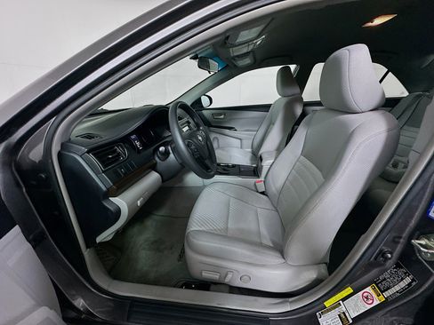 Used 2016 Toyota Camry LE FWD image 13