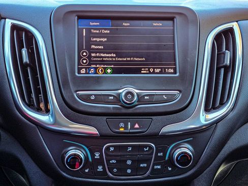 Used 2022 Chevrolet Equinox LT image 17