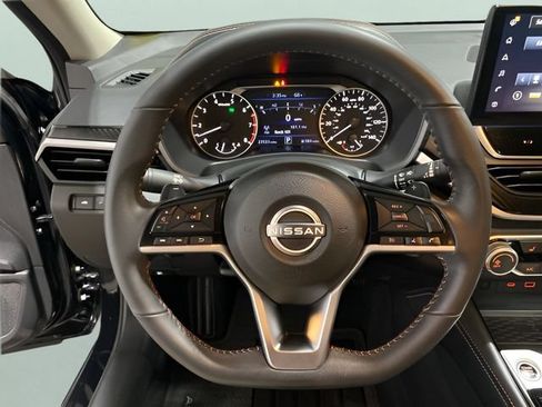 Certified 2024 Nissan Altima 2.5 SR w/ SR Premium Package AWD/4WD image 13