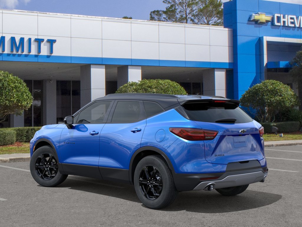New 2026 Chevrolet Blazer LT w/ Midnight/Sport Edition FWD image 3