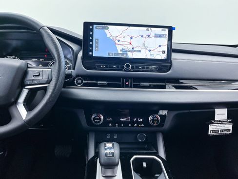 New 2025 Mitsubishi Outlander ES image 14