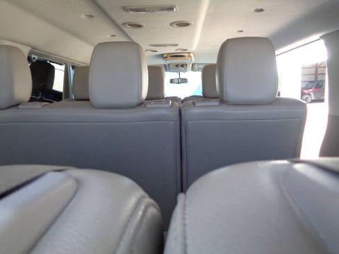 Used 2019 Nissan NV 3500 SL RWD image 48