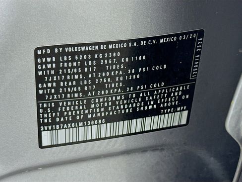 Used 2020 Volkswagen Tiguan S image 38