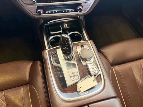 Used 2016 BMW 750i xDrive image 17