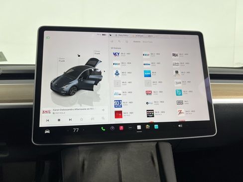 Used 2025 Tesla Model Y Long Range image 16