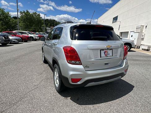Used 2019 Chevrolet Trax LT w/ LT Convenience Package AWD/4WD image 6