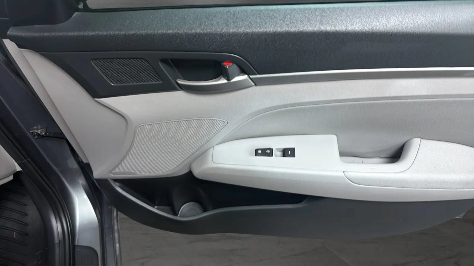 Used 2018 Hyundai Elantra SEL FWD image 18