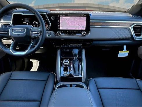 New 2026 GMC Canyon Denali AWD/4WD image 6