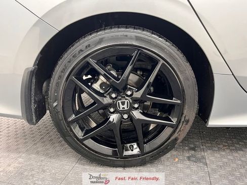 Used 2025 Honda Civic Sport image 18