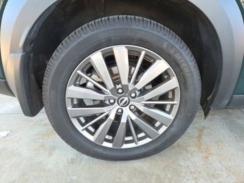 Used 2022 Nissan Pathfinder SL AWD/4WD image 74