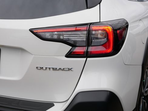 Certified 2025 Subaru Outback Limited image 17