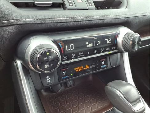 Used 2019 Toyota RAV4 Limited w/ Limited Grade Weather Package AWD/4WD image 21