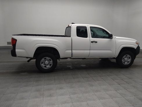 Used 2022 Toyota Tacoma SR image 10