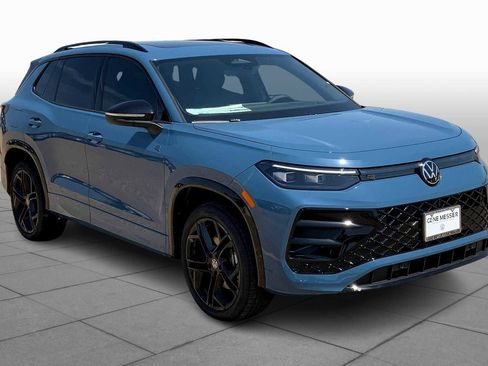 New 2025 Volkswagen Tiguan SE R-Line AWD/4WD image 2