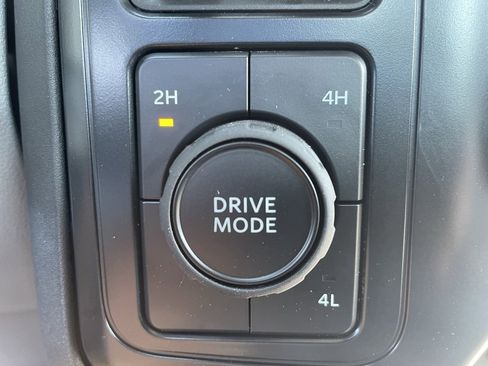 New 2025 Ford F550 4x4 Regular Cab Super Duty image 9