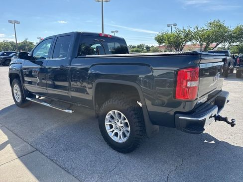 Used 2019 GMC Sierra 1500 SLE w/ SLE Value Package AWD/4WD image 3