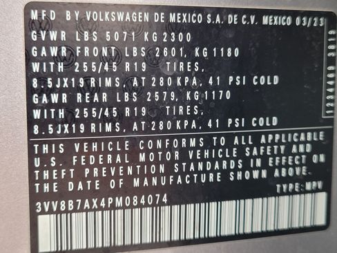 Used 2023 Volkswagen Tiguan SE R-Line AWD/4WD image 10
