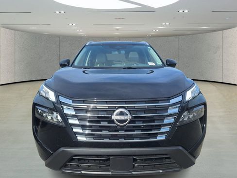 Used 2024 Nissan Rogue SV w/ SV Premium Package image 8