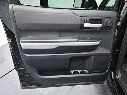 Used 2018 Toyota Tundra SR5 image 14