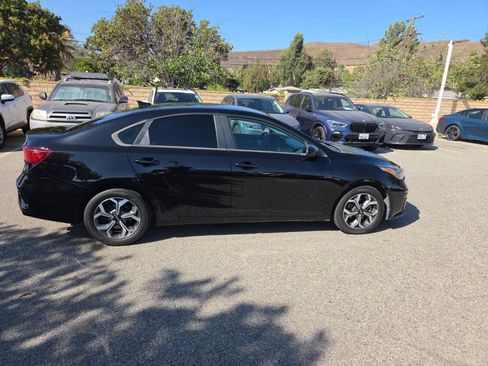 Used 2021 Kia Forte LXS FWD image 6